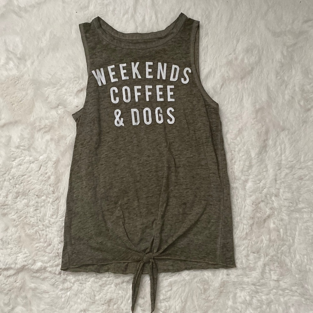Sleeveless shirt